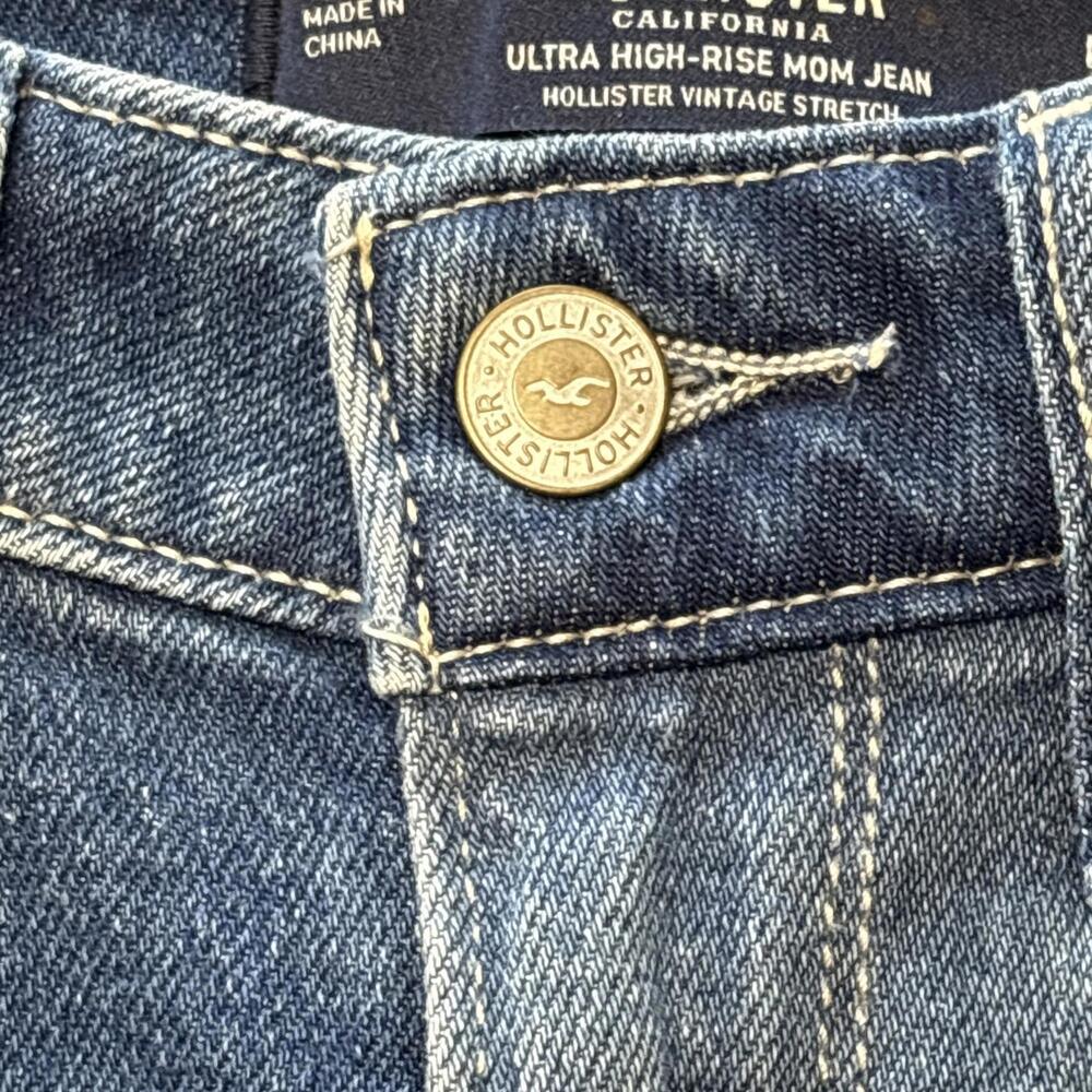 Hollister Patchwork Denim Ultra High-Rise Mom Jeans W24 Vintage Stretch Blue - Picture 6 of 7